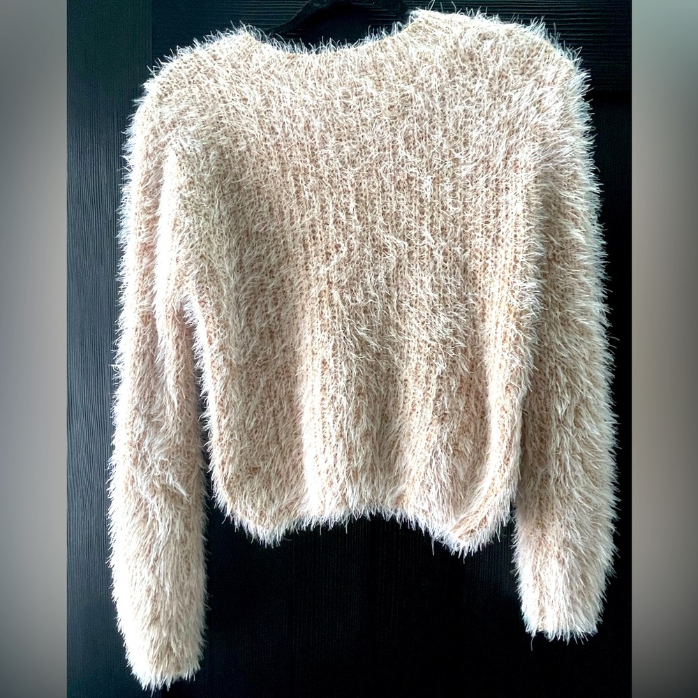Comfy cozy, excellent condition, worn twice